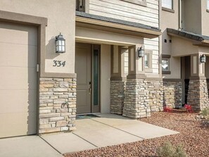Exterior detail - 5BR Zion Area - Pool, Fire Pit & Game Room (Hurricane)