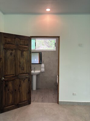 Dusche, Handtücher, Seife, Toilettenpapier