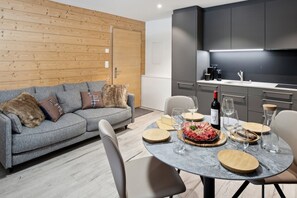 Unclassified image, 2 of 8, button - Luxury Apartment, 1 Bedroom Rahas B Grimentz - By Mrs Miggins (Grimentz)