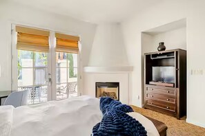 3 Schlafzimmer, Schreibtisch, Bügeleisen/Bügelbrett, kostenloses WLAN