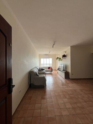 Living area - Beachfront apartment with excellent location. (Praia Grande)