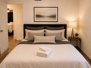 Iron/ironing board, WiFi, bed sheets - Luxury Retreat Mins 2 Mayo Clinic, Honor Health, Airport, Talking Stick Casino (Scottsdale)