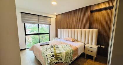 Habitacion 10 -bedroom apartment in charming Cochabamba awaits you