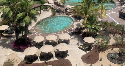 Spectacular New Year's in Loreto. World class golf course, pools and beaches.