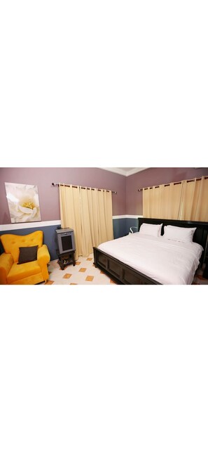Iron/ironing board, Internet - Lovely 3-bedrooms apartment with AC in vibrant Accra (Accra)