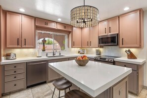 Fridge, microwave, stovetop, dishwasher - Desert Rose - Historic Pink Hacienda with Heated Pool, Hot Tub & Billiards (Tempe)