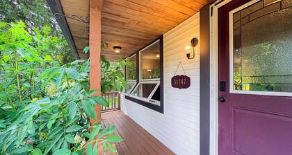 Cozy 4BR Stay near Heritage Park Mission
