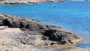 Beach - Wohnungen mit herrlichem Meerblick by Interhome (Capoliveri)