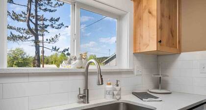 Spirit Suerte | Pet-Friendly Single Level Retreat Near Spirit Mountain Casino & Oregon Coast Fun