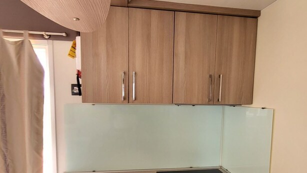 Kühlschrank, Kochgeschirr/Geschirr/Besteck