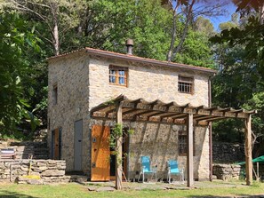 House - Zypressen, ein Haus im Wald an der ligurischen Riviera by Interhome (Ameglia)
