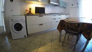 Private kitchen - Komfortable Wohnung in Rosolina Mare mit Garten by Interhome (Rosolina Mare)