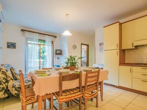 Unclassified image, 3 of 13, button - Wohnung in Rosolina Mare mit Garten by Interhome (Rosolina Mare)