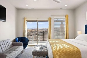 9 bedrooms, iron/ironing board, WiFi, bed sheets - Ultimate 10BR 28-Guest Getaway-Zion Area (Hurricane)