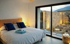 Iron/ironing board, travel cot, free WiFi - Awesome home in Mollans-sur-Ouvèze with sauna (Mollans-sur-Ouvèze)