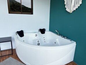 Bathroom - Vrbo Property (La Fortuna)