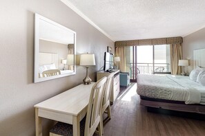 Iron/ironing board, Internet, bed sheets