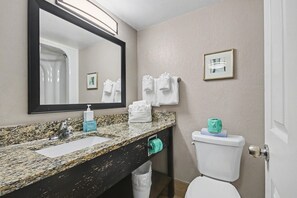 Shower, hair dryer, towels - Oceanfront Studio w/ Two Queens + Beach & Pools (Myrtle Beach)