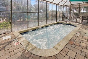 Spa - Oceanfront Studio w/ Two Queens + Beach & Pools (Myrtle Beach)