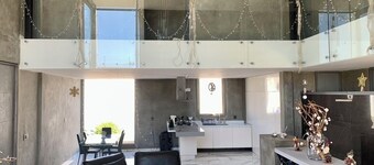 Casa de las Mariposas, belleza rodeada de un amplio jardín 100% privado