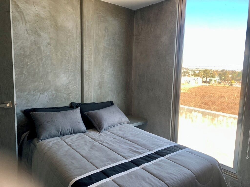 5 bedrooms, iron/ironing board, free WiFi, bed sheets