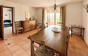 Dining - Awesome home in Les Issambres with WiFi (les Issambres)