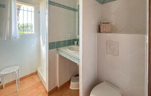 Shower - 3 bedroom cozy home in Les Issambres (les Issambres)