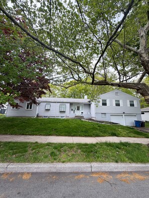 Exterior - Peaceful Private Stay in Shared Home Near Yale (New Haven)