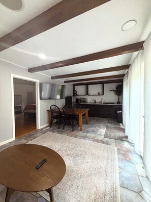 Dining - Peaceful Private Stay in Shared Home Near Yale (New Haven)