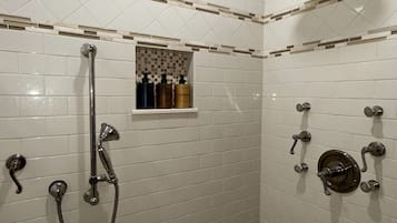 Towels, soap, toilet paper