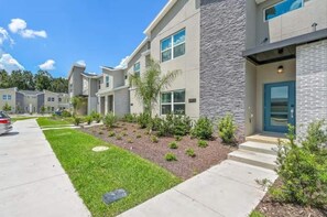 Exterior - NEW Private Heated Pool Resort Home 10 Min Disney (Kissimmee)