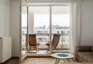 Living area - Kolska Charming Apartment (Warszawa)