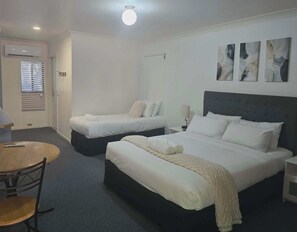 Standard Twin Room | Free WiFi - Flaxton Country Lodge (Flaxton)
