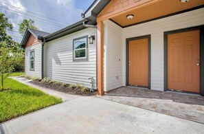 Exterior - Comfy Home near Med Center (Houston)