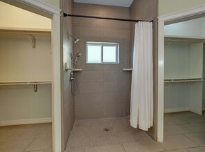 Shower, hair dryer, towels - Coastal Cotter | Sunset Patios + Pet Friendly! (Port Aransas)