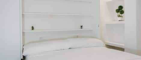 Internet, bed sheets