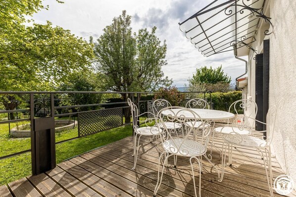 Outdoor dining - Les Amandiers - CEYRAT (CEYRAT)