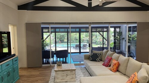 Esaluu Retreat open plan living
