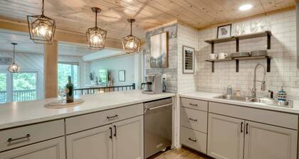 Summit View - Mountain Top View & Gas Fireplace