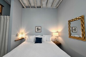 WiFi, bed sheets