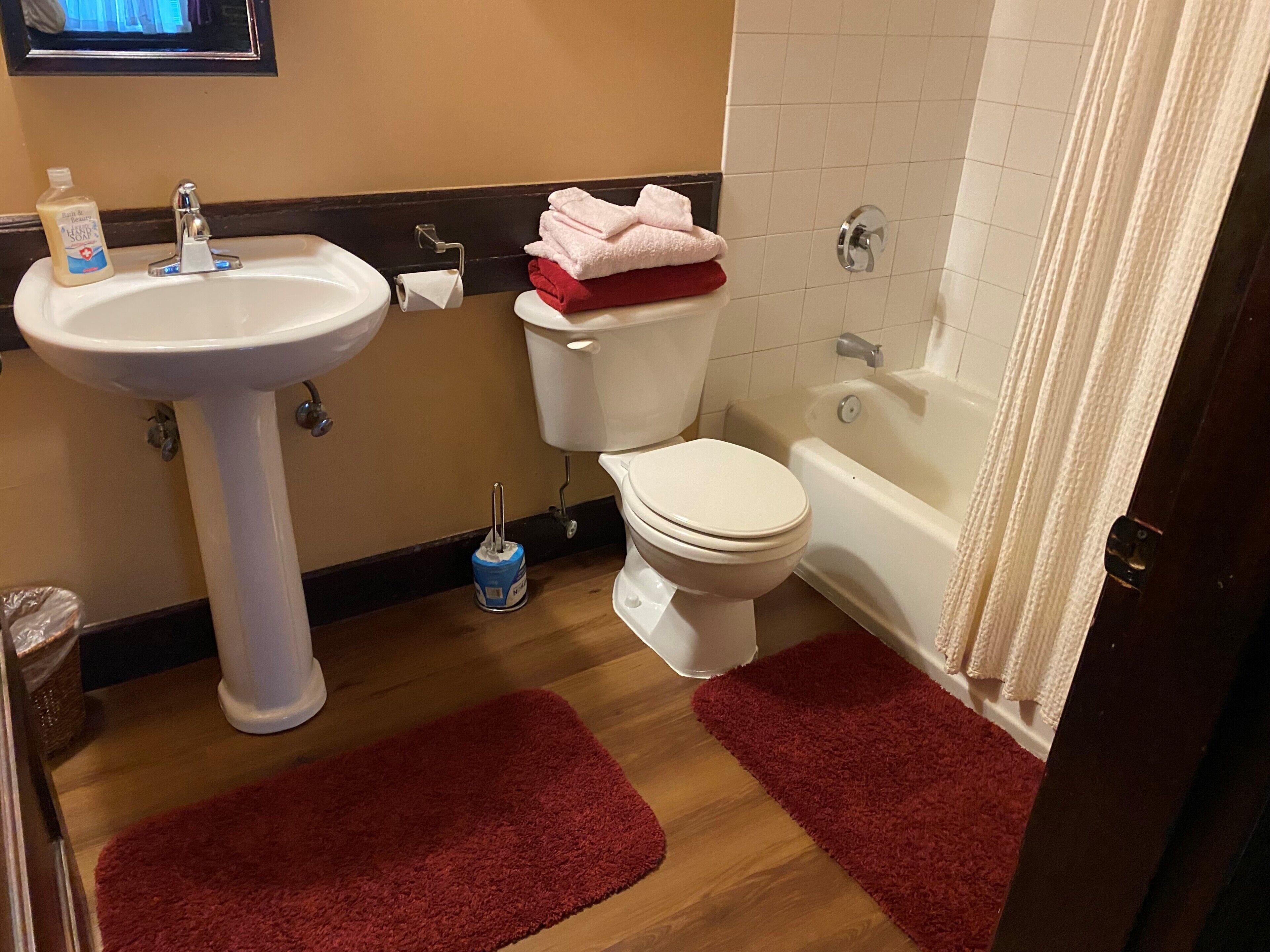 Haartrockner, Toilettenpapier