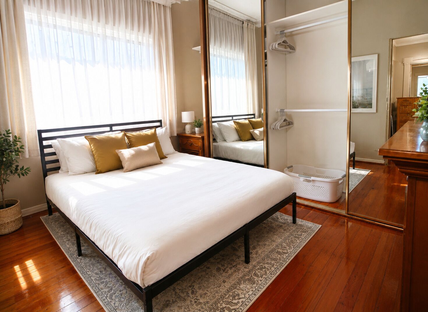 2 bedrooms, iron/ironing board, WiFi, bed sheets