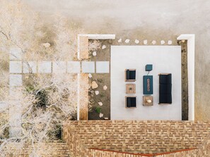 Lobby - Walk to Pappy’s + Spa Under Joshua Trees +Star Bed + Luxury Desert Retreat (Pioneertown)