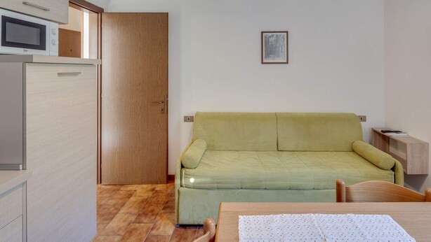 Living area - Wohnung in Malcesine mit Privatstrand by Interhome (Malcesine)