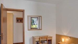 1 bedroom, Internet - Wohnung in Malcesine mit Privatstrand by Interhome (Malcesine)