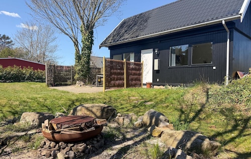 Gorgeous home in Nexø with WiFi