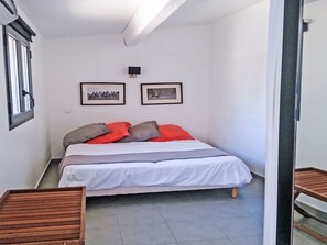 Room - Haus 6 Personen- Klimaanlage- Wifi- Meerblick by Interhome (Sainte Maxime)