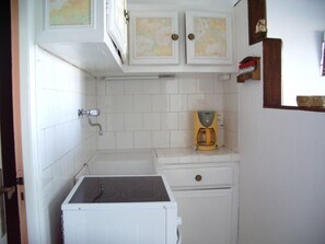 Kitchen / Dining Room - Wohnung mit Blick auf das Wasser by Interhome (Saint Cast le Guildo)