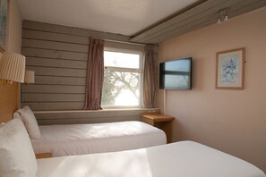 Room - Royal Hotel (Purfleet)
