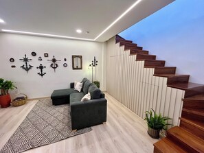 Interior - Colonial Loft in Cuenca's Historic Center - Tranvía + Fiber WiFi (Cuenca)